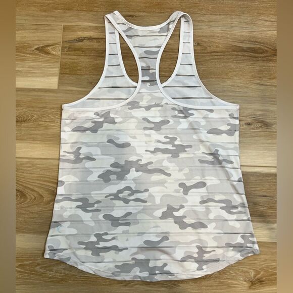 ZYIA Tank Top Size Medium - Picture 8 of 8